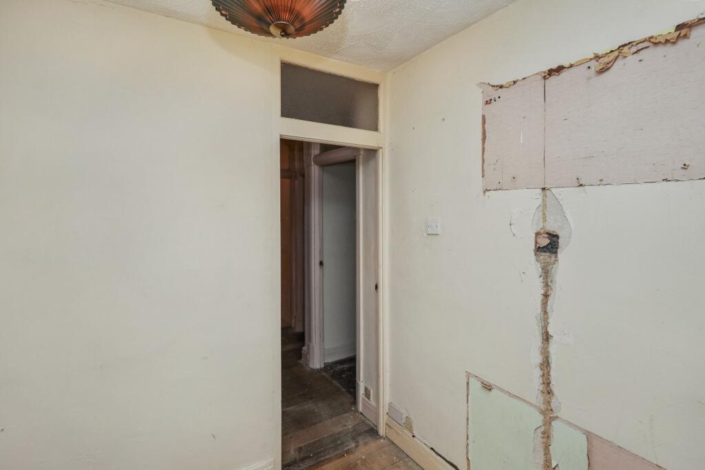 9 Joydon Drive, Chadwell Heath, Romford RM6 4ST