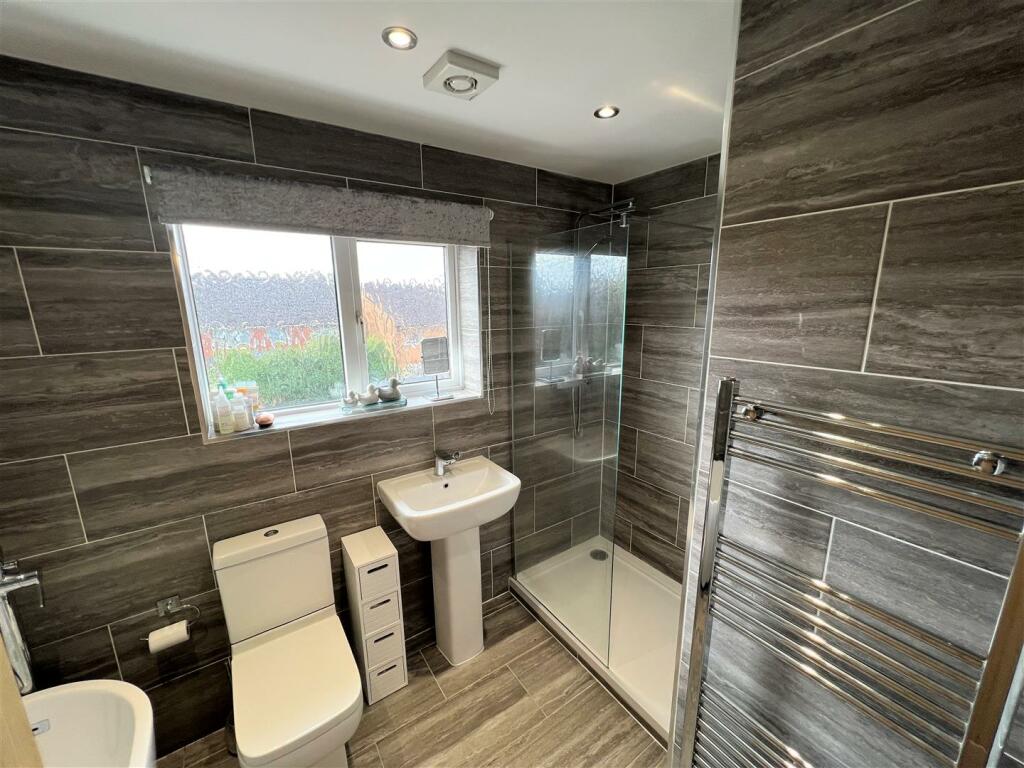 Bathroom A.JPG