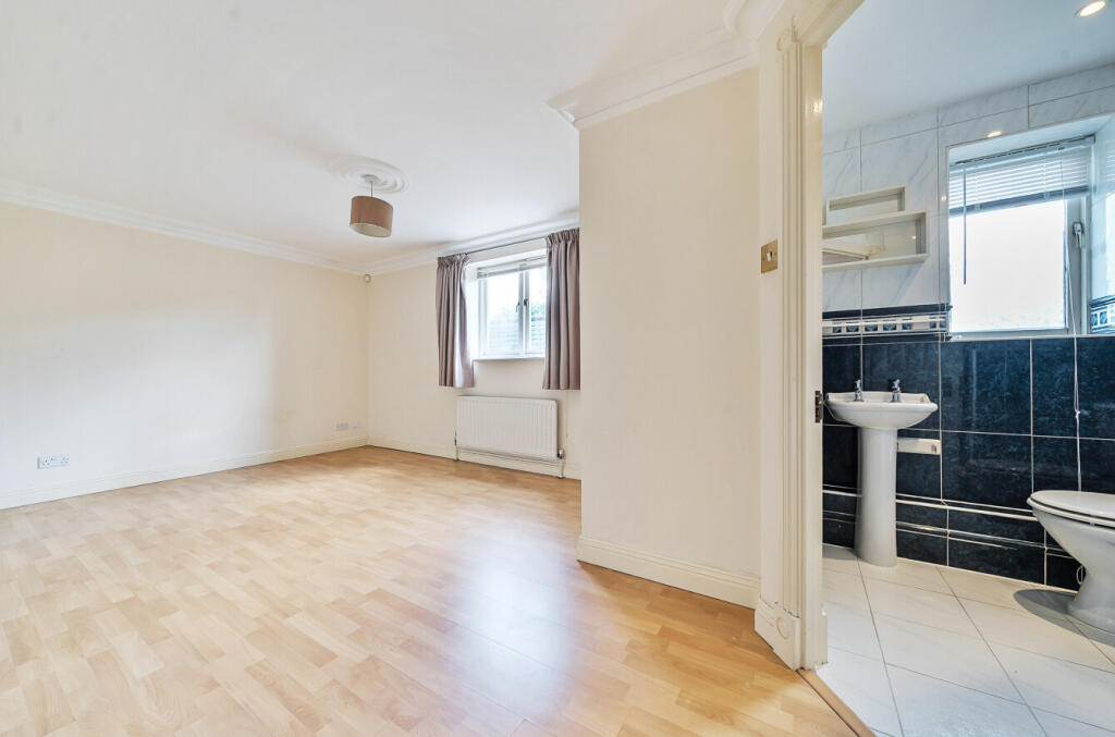 1302991-12-683d7d...