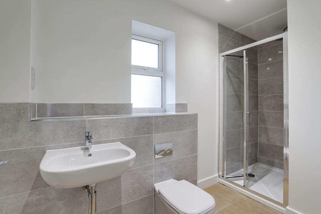 Example en suite