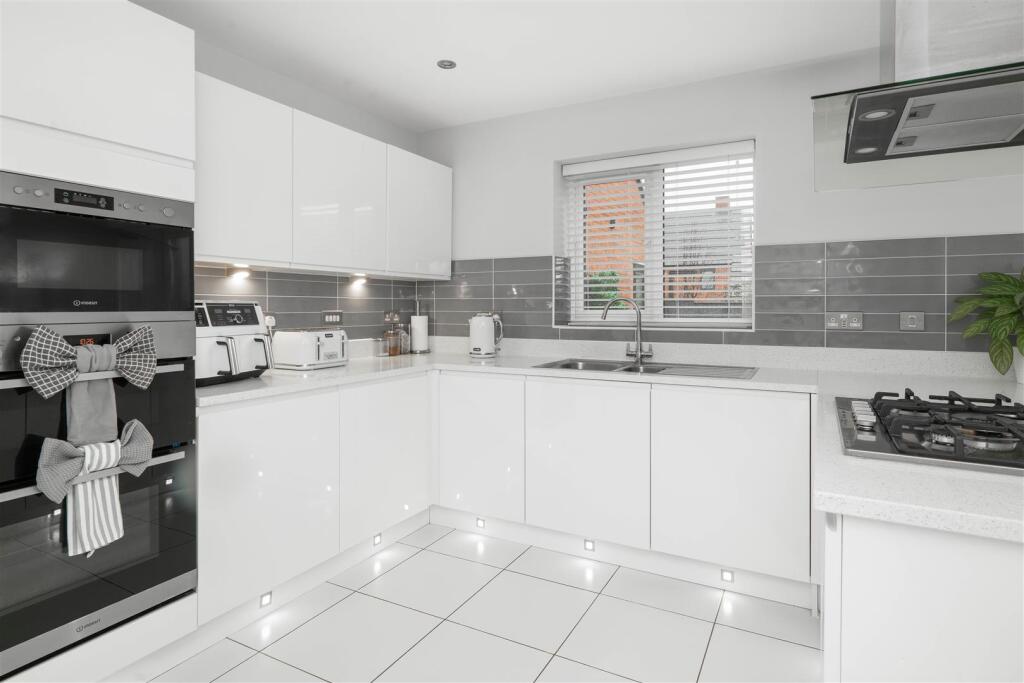 Kitchen - Diner-2.jpg