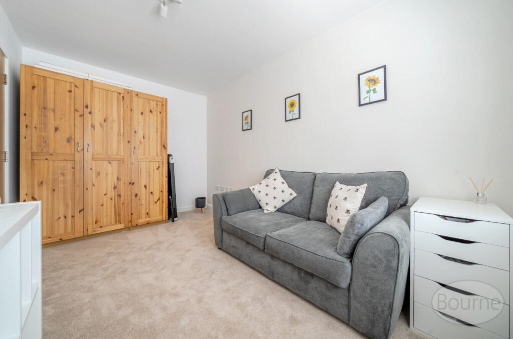 ca4811ed-9f86-4f6...