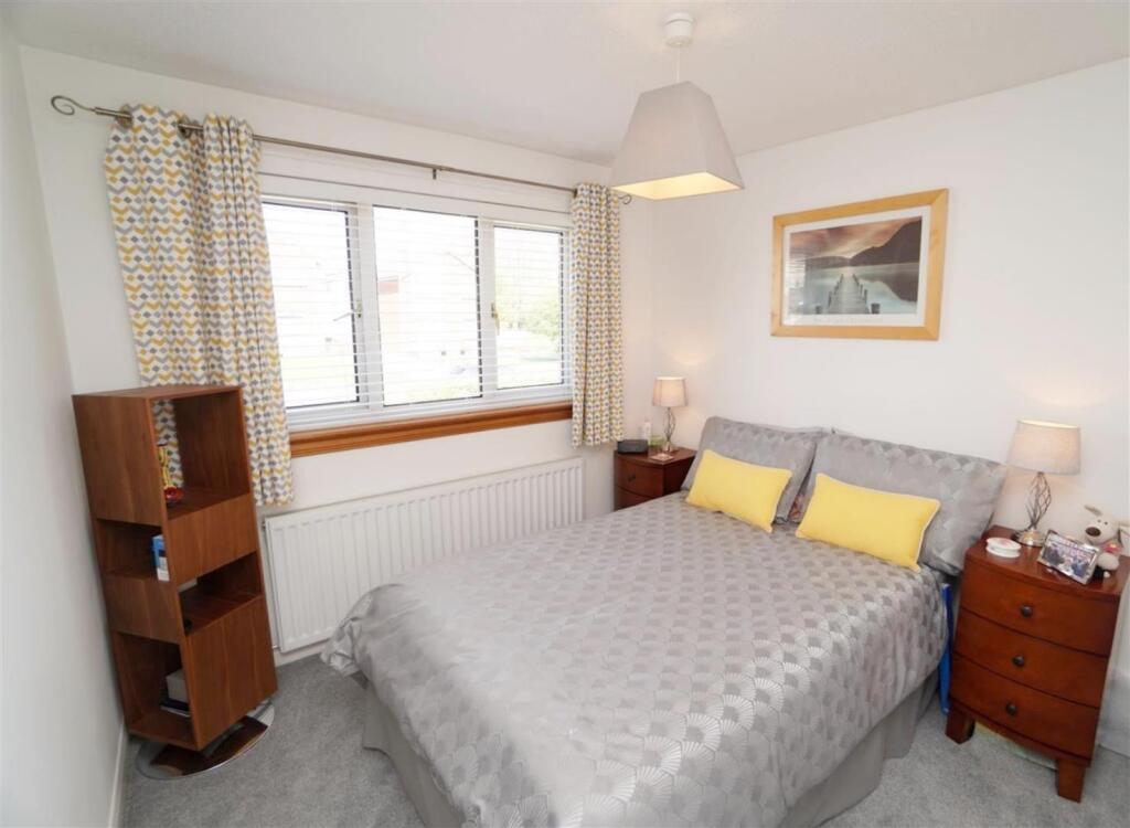 bedroom(2.jpg