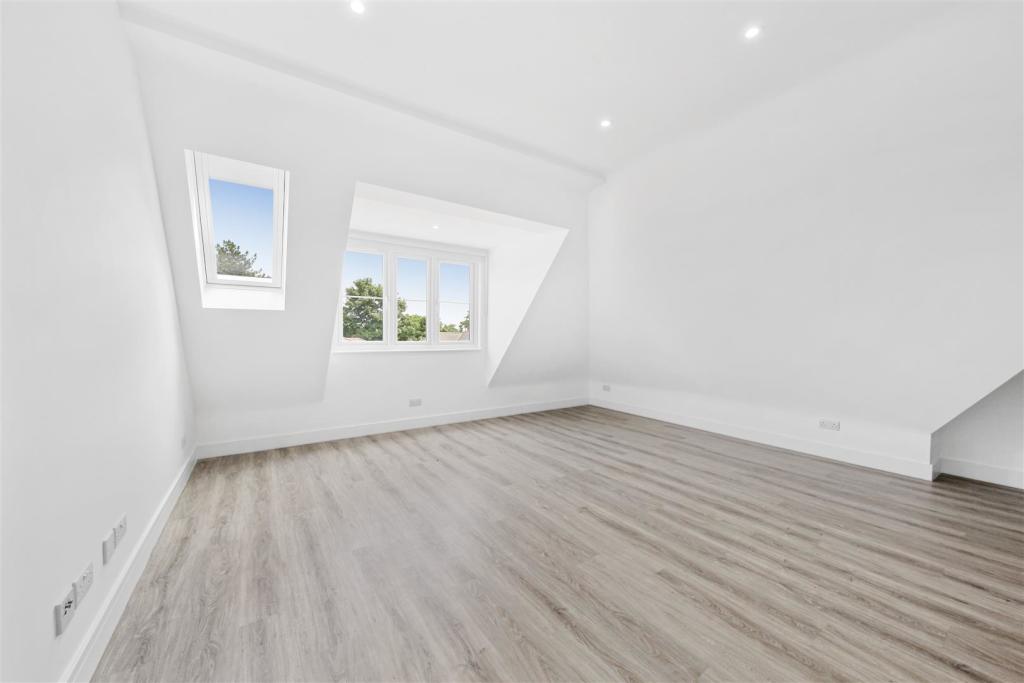 Flats 9, 15-17 Tudor Gardens - Iw5482dExto3Q9YArB2