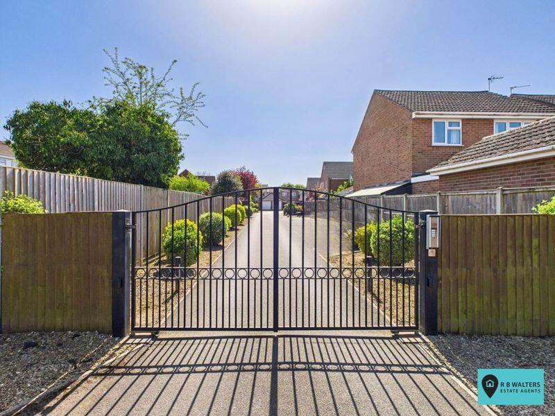 Private Gated Entrance 