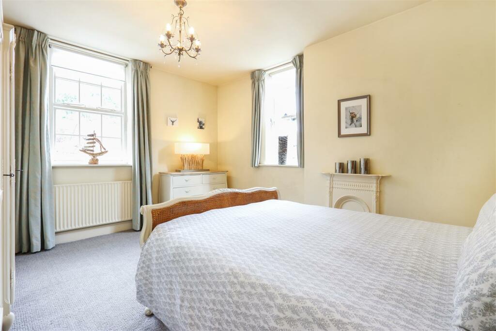 Bed4.2.jpg