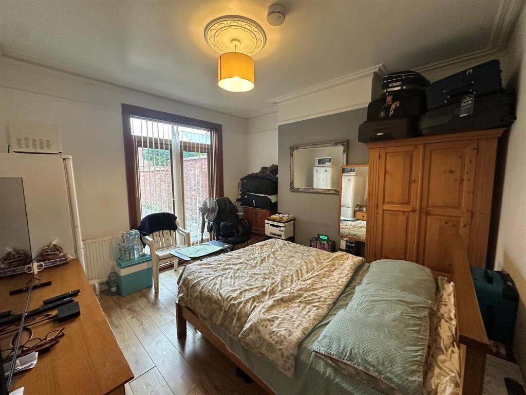 Room 2.jpg