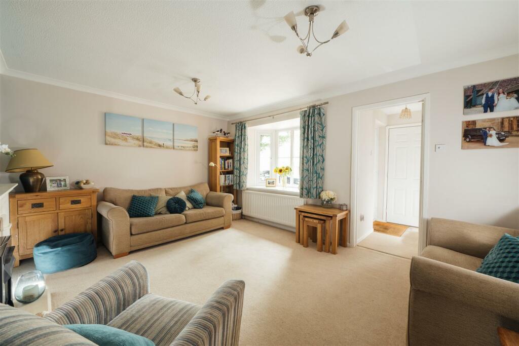 74 Highover Way, Hitchin-02_1.jpg
