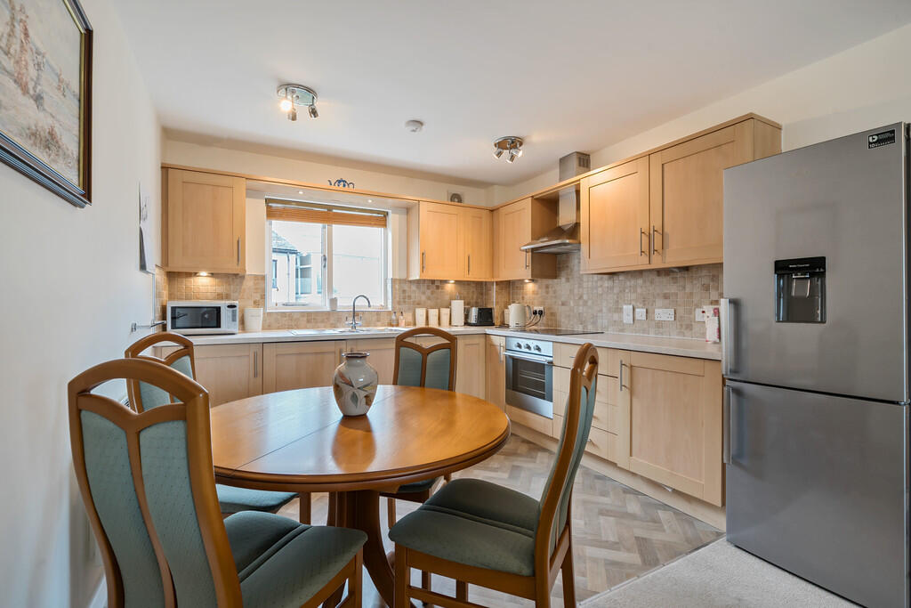 Kitchen/dining ar...