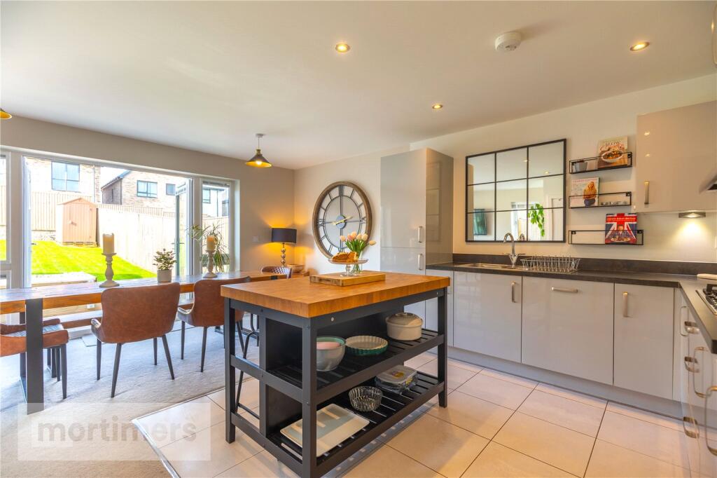 Kitchen/Dining