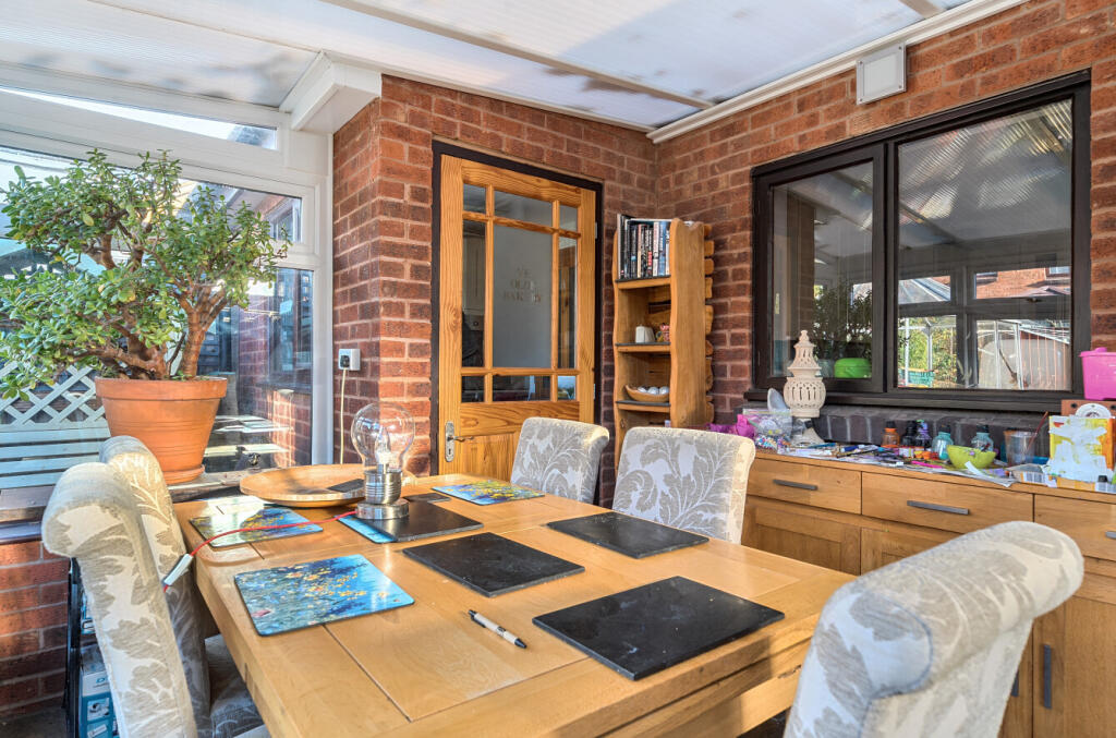 1380511-16-691213...