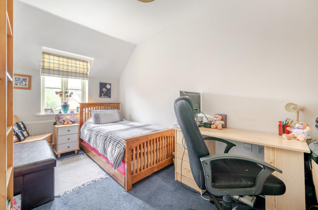 1353812-20-68de41...