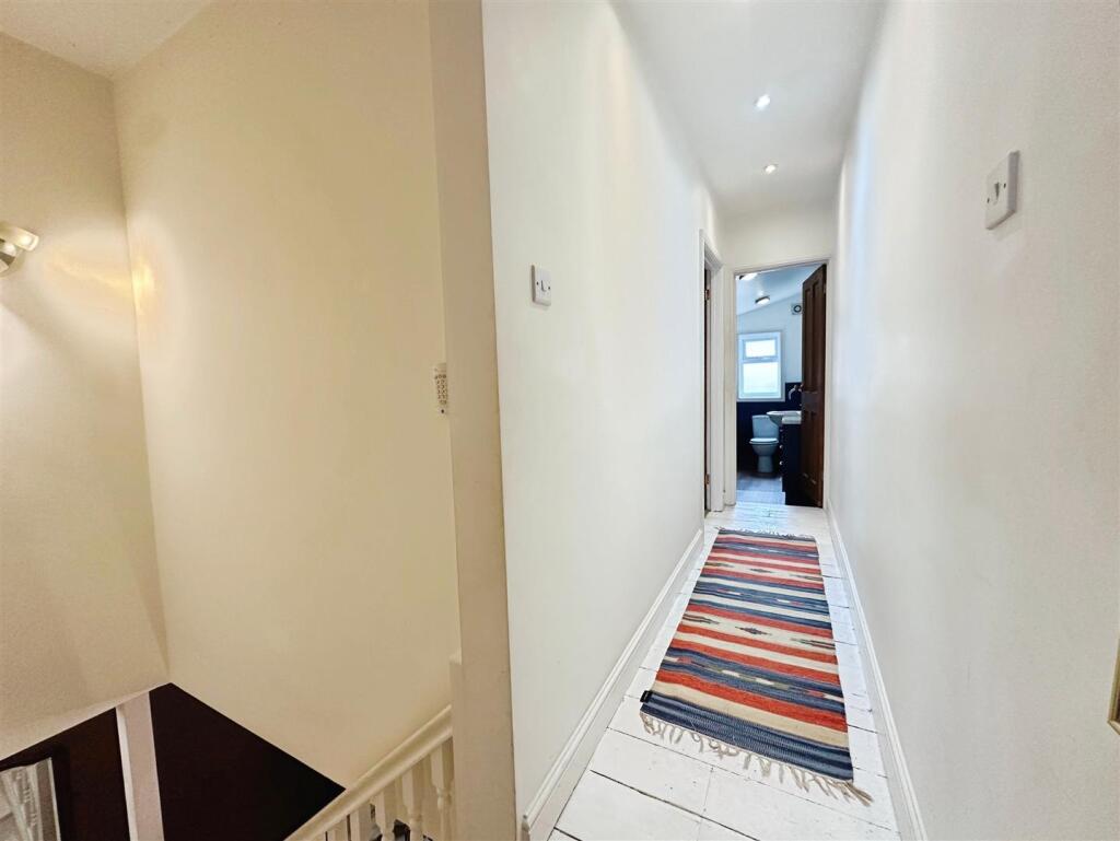 c8c558bd--4ADE-86B9-4053FFB9A9FB-32714-00000B76400