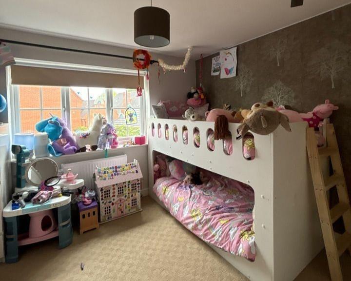 squirrel kids bedroom.jpg