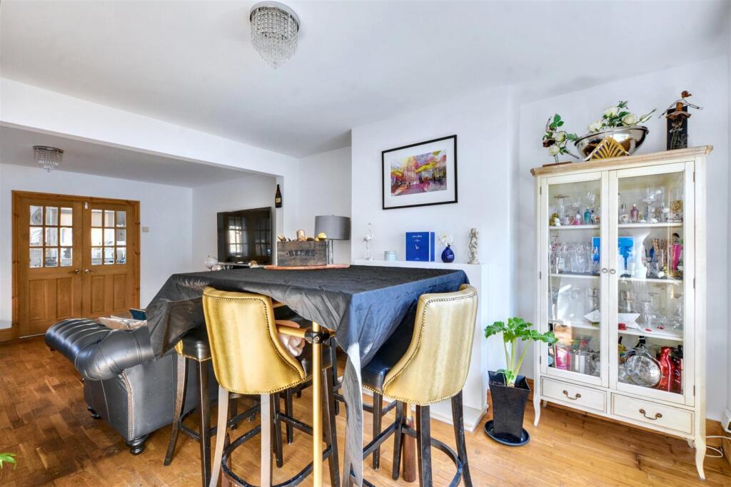 Dining Room_1.jpeg