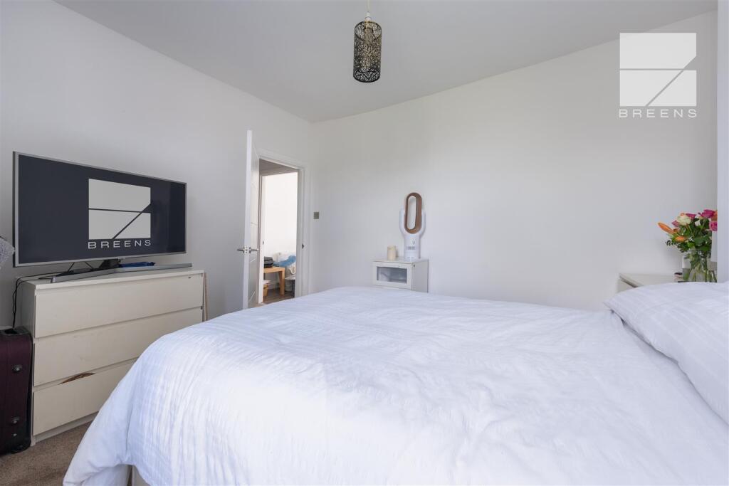 74b Wallwood Road_0012.jpg