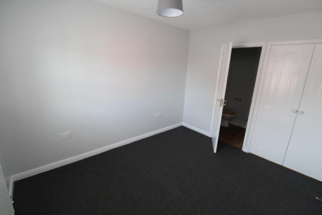 Master Bedroom.JPG