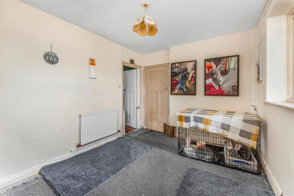26 Ruscote Avenue, Banbury-7.jpg