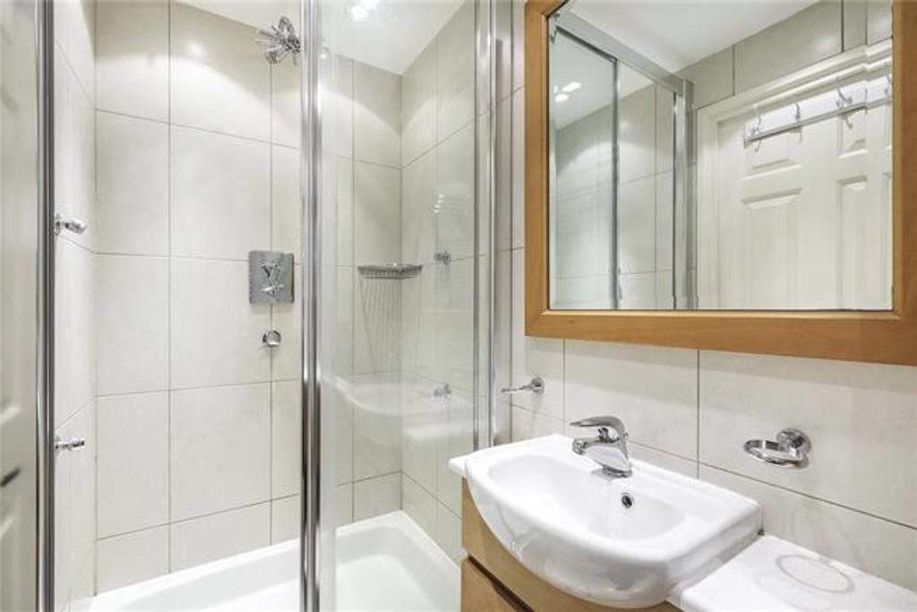 En-Suite Bathroom     .jpg