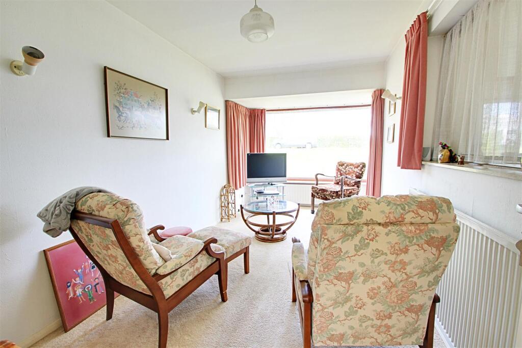 Family Room.jpg