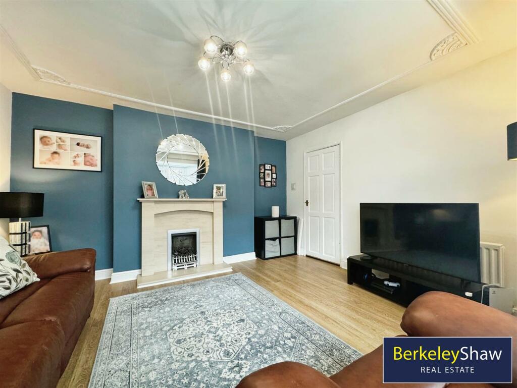 Living room (2)