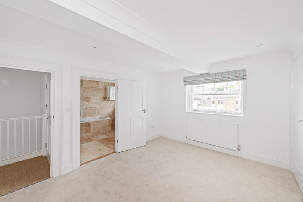 33 Conway Street ...