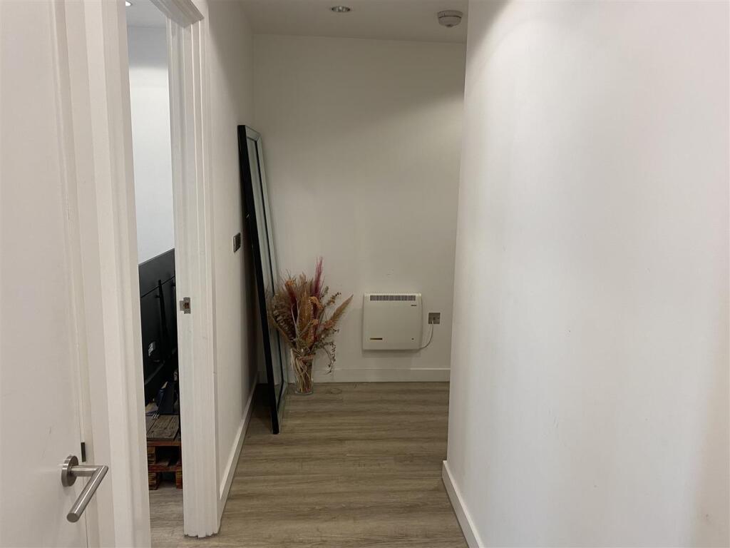 hallway.jpg