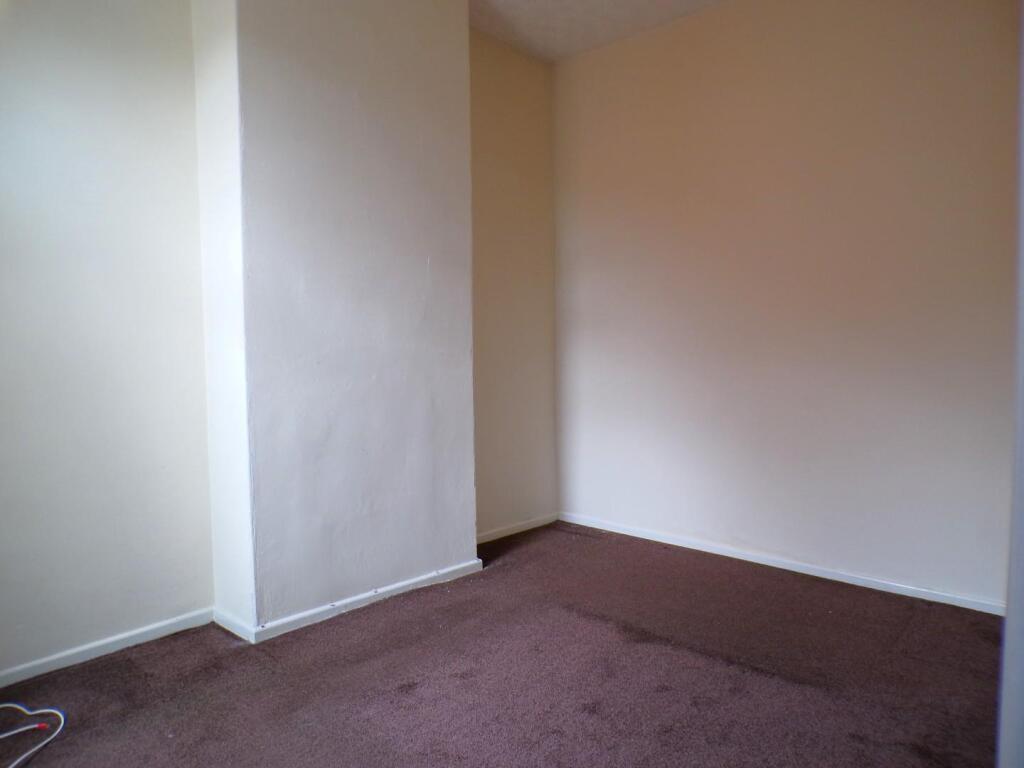 PoplarSt14bed1.JPG