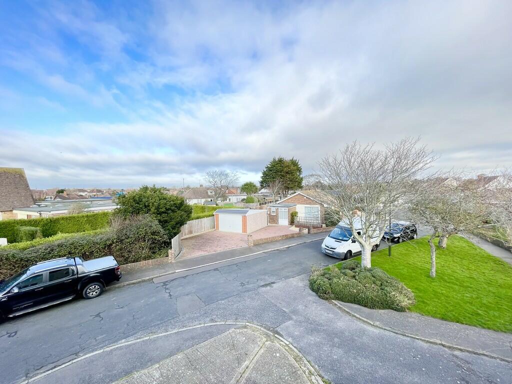 7 Highfield Court...