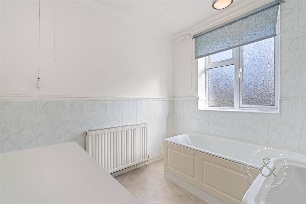 Horse Shoe Dr, Bristol, Hern Crabtree (25).jpg