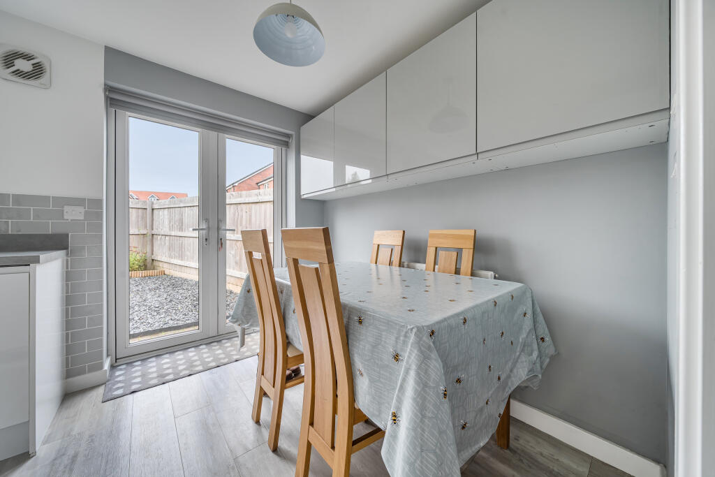 Kitchen / Breakfast Room