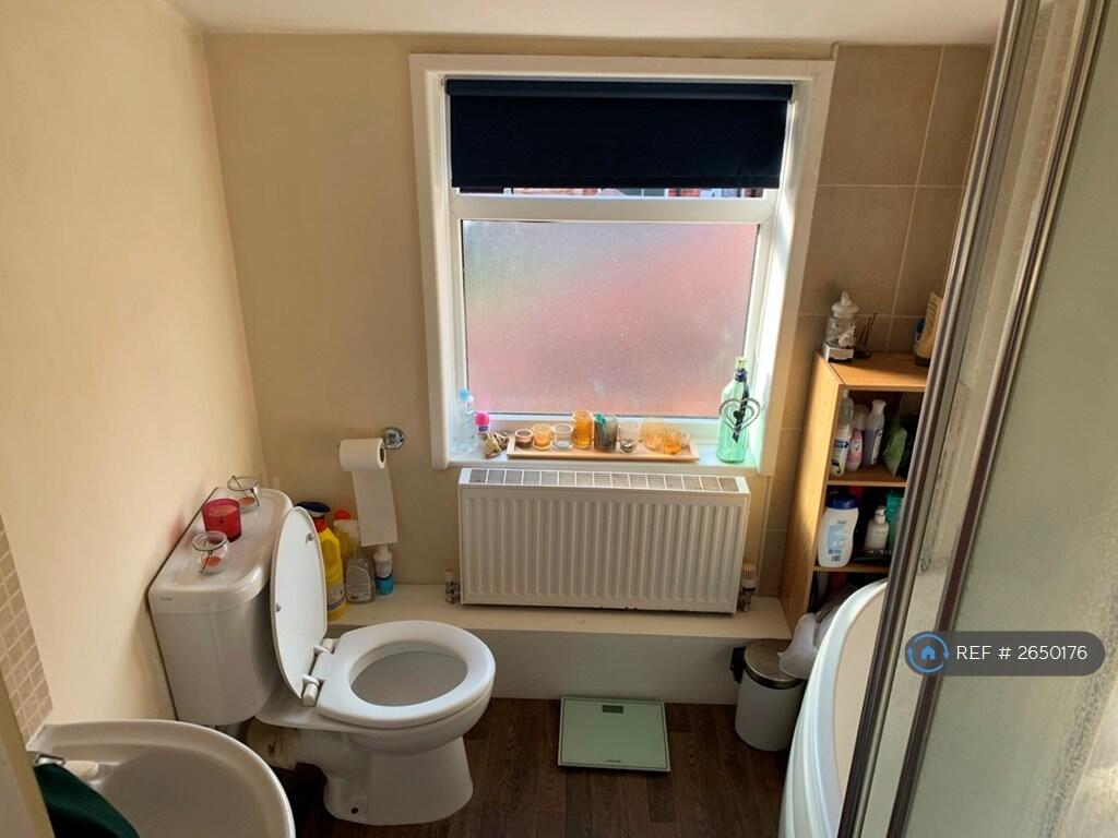 En-Suite Bathroom