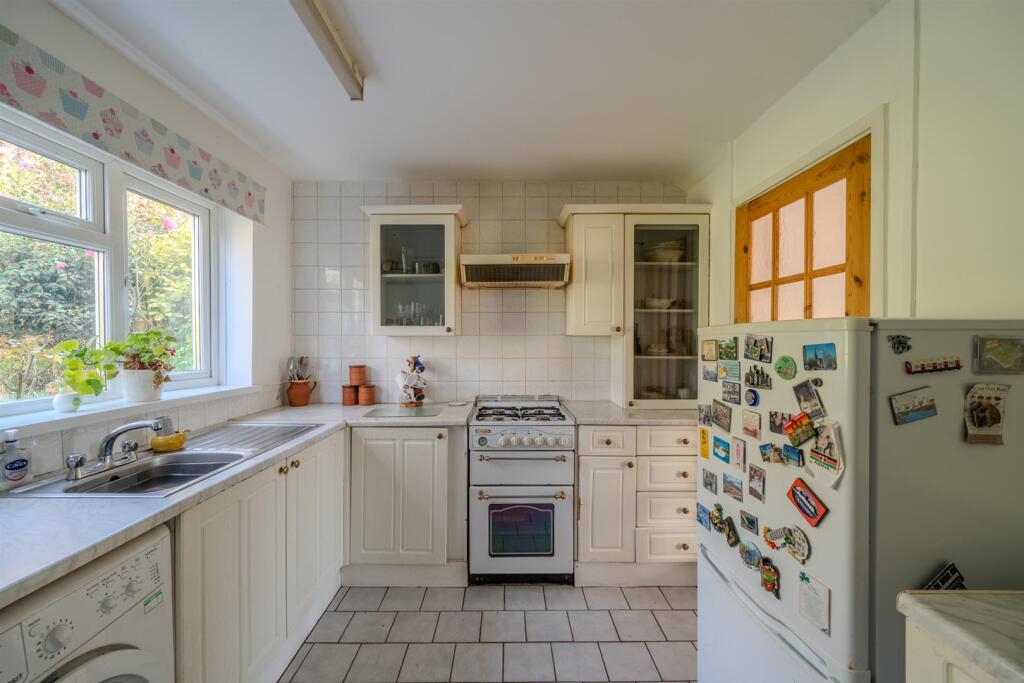 22 Garw Wood Drive-5.jpg