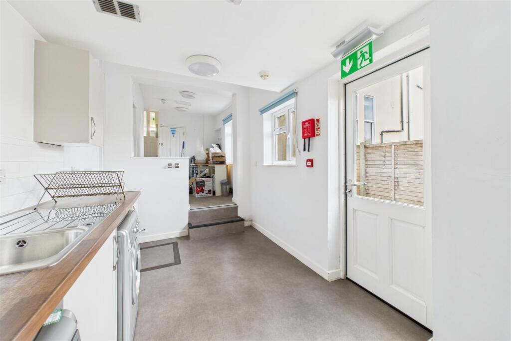 12 Osborne Villas, Kingsdown, Bristol BS2 8BP | Fr