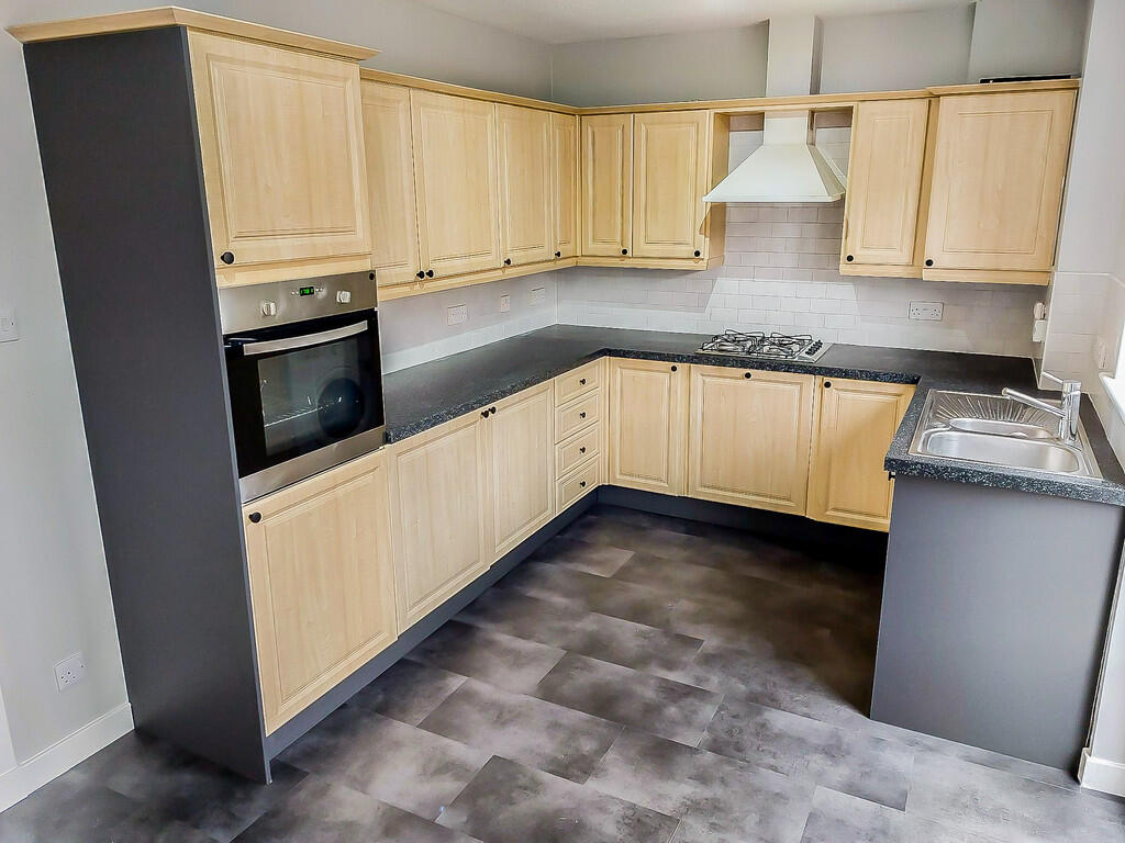 104 Bankton - Red...