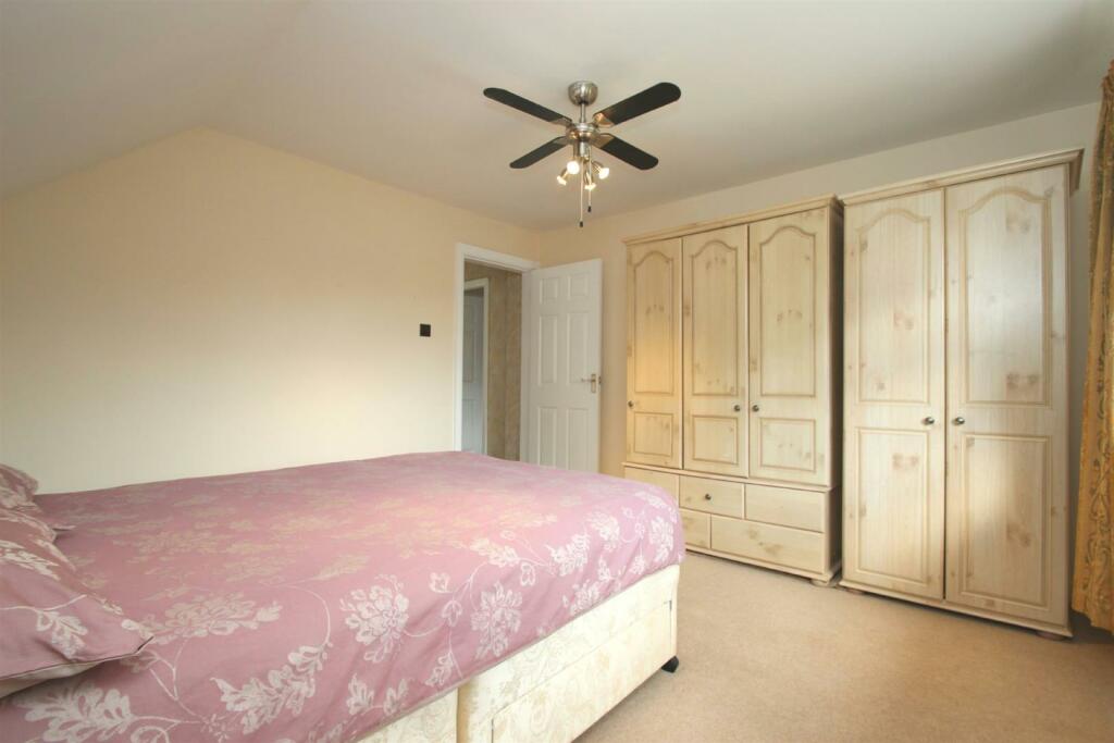 Bedroom 2 Aspect 2