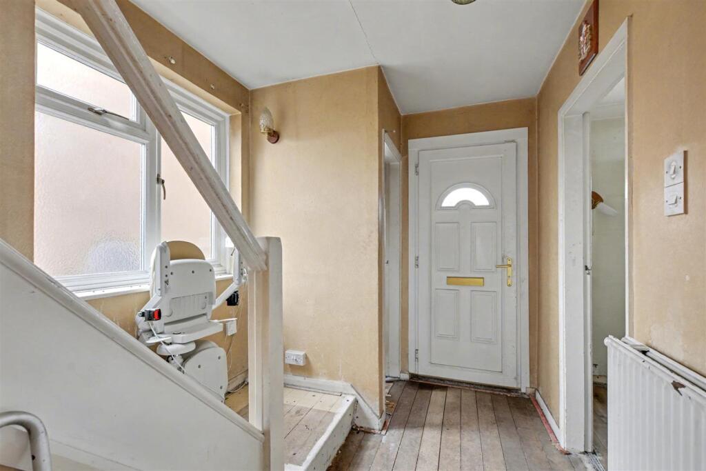 Hallway_2.jpeg
