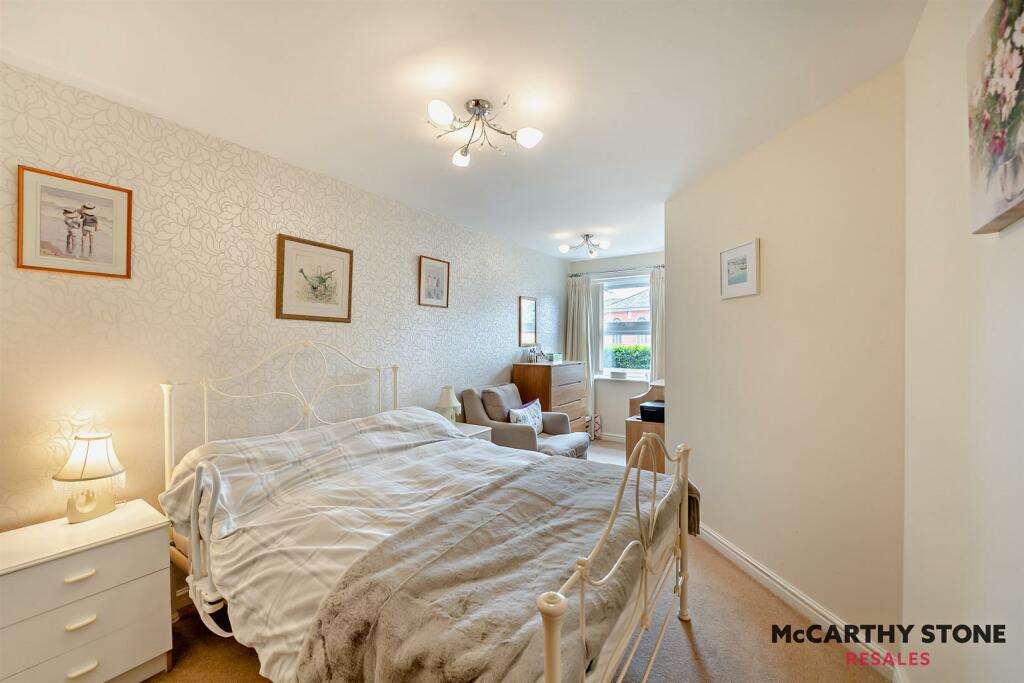 Double Bedroom