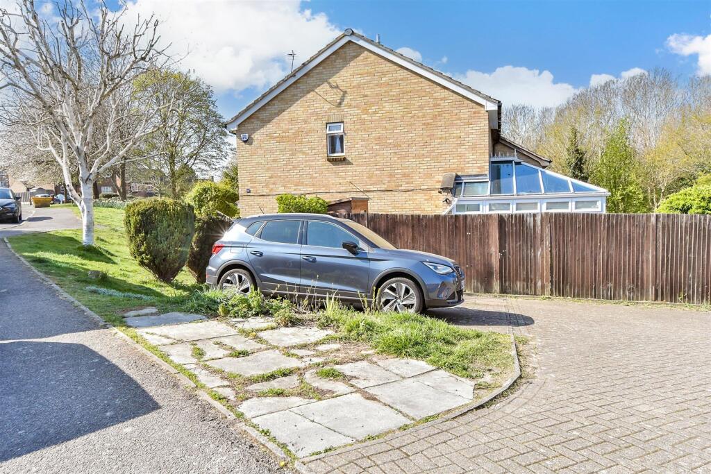 Driveway/Parking