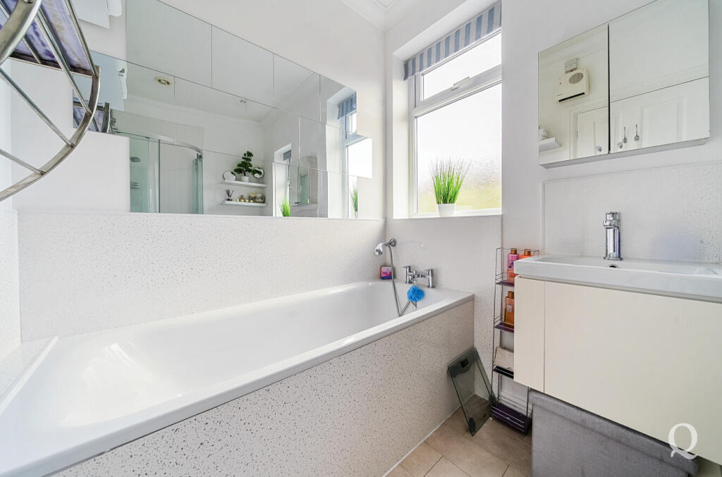 aada0f44-e376-4db...