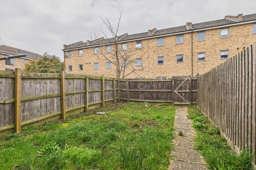 CAM02545G0-PR0353-STILL016