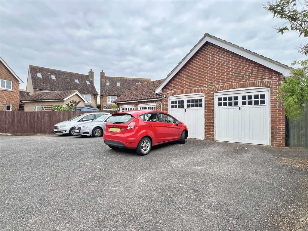 Garage.jpg