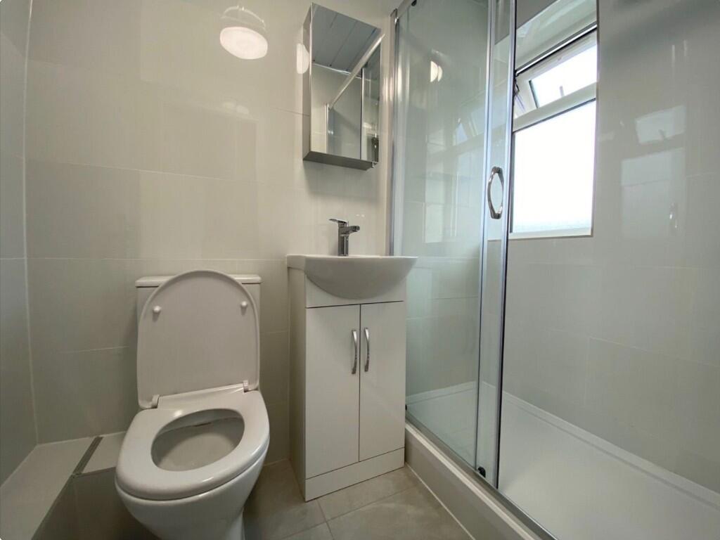Bed 1 EnSuite