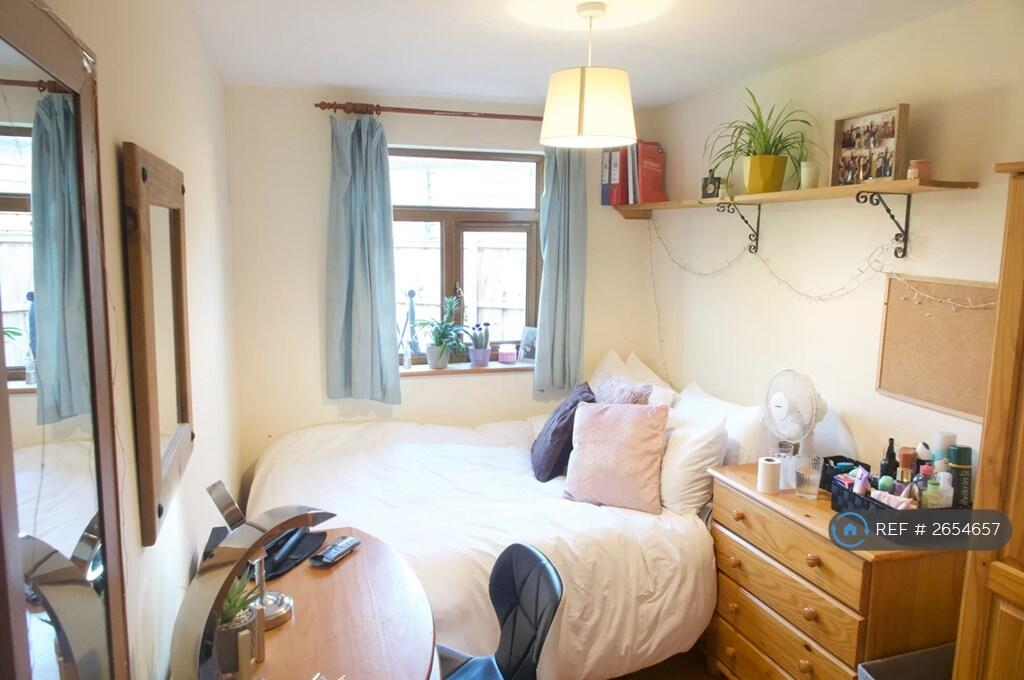 Bedroom 5