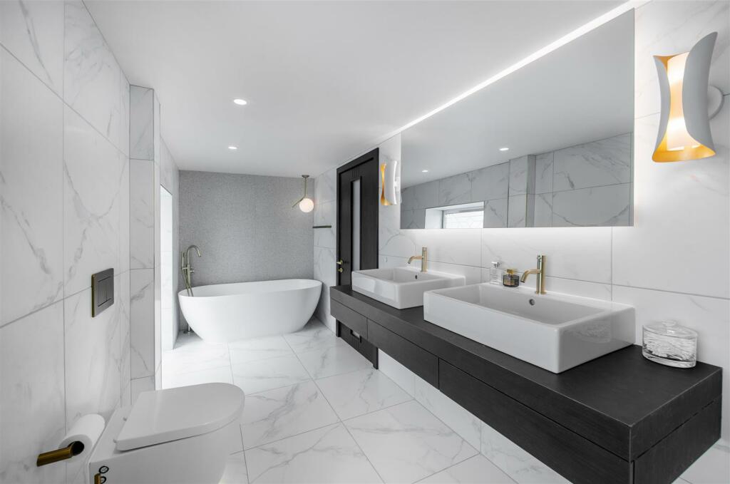 bath 4.jpg