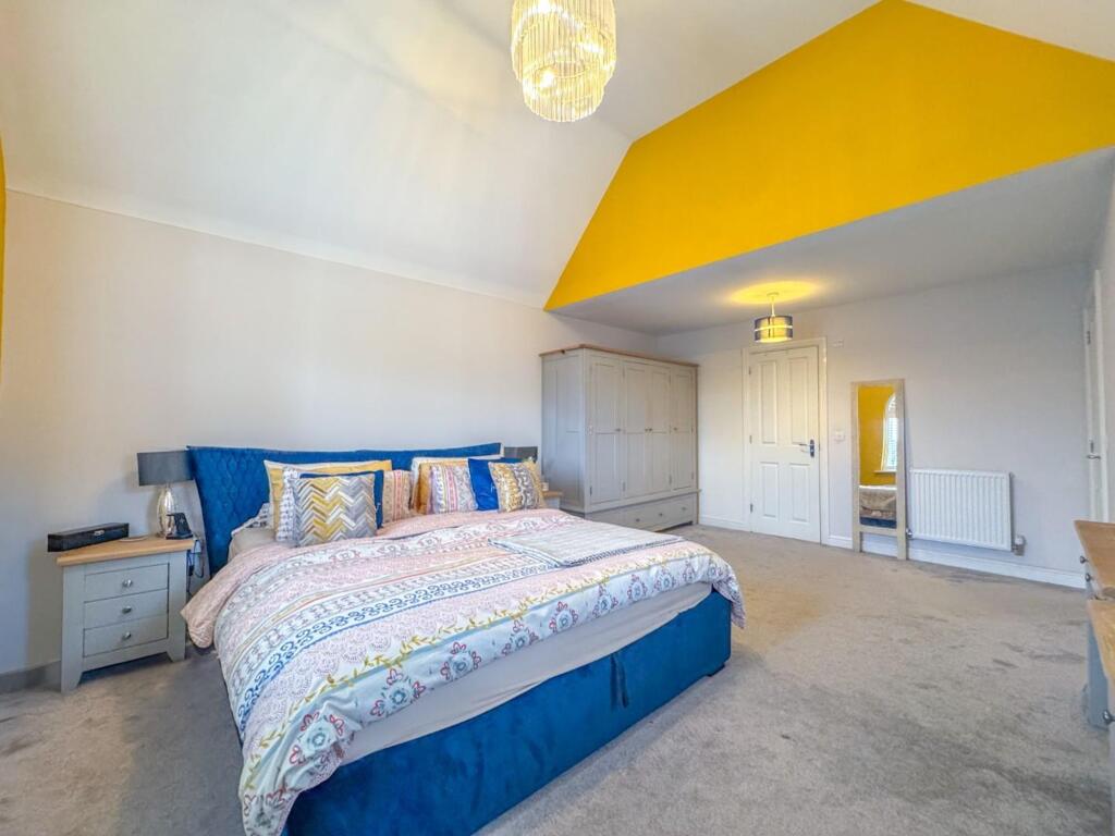 Lowes Drive - Image-8.jpg