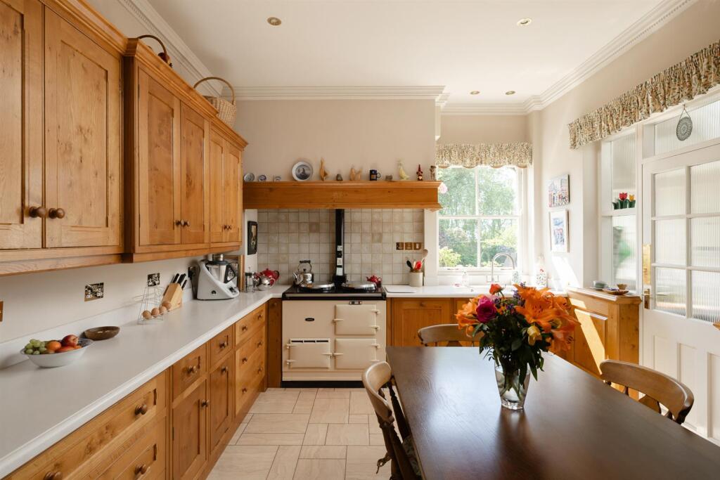 Kitchen/Breakfast Room