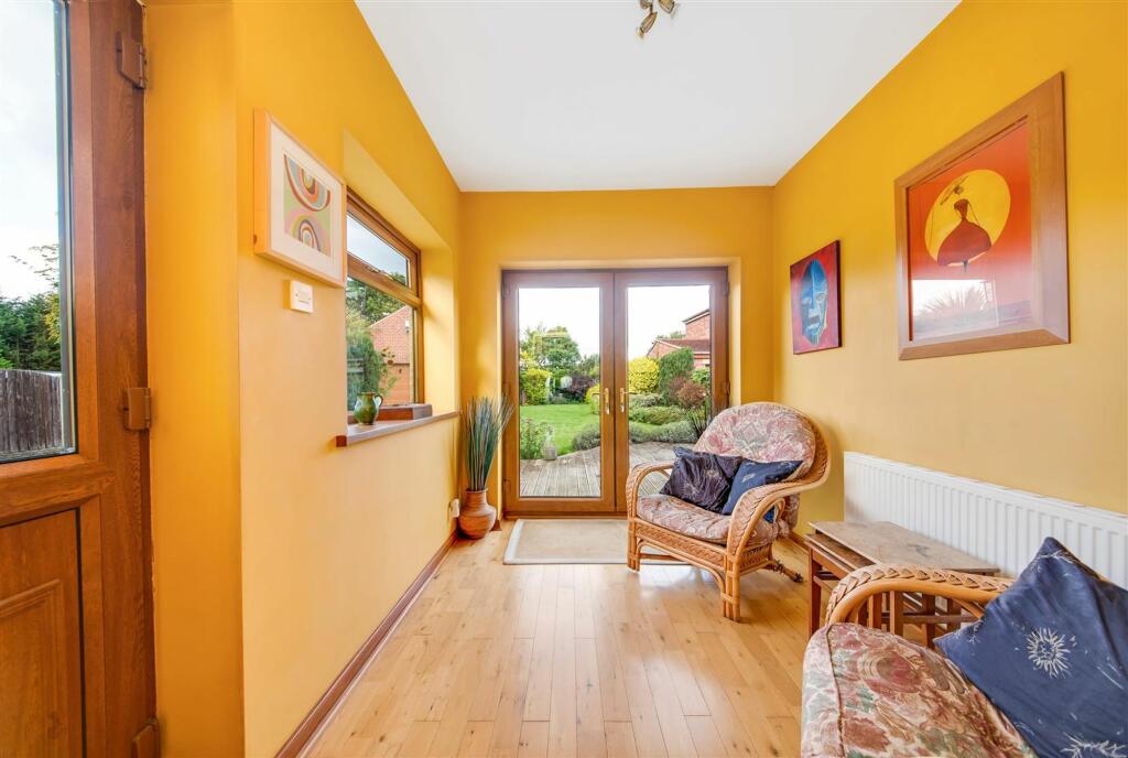 GARDEN ROOM