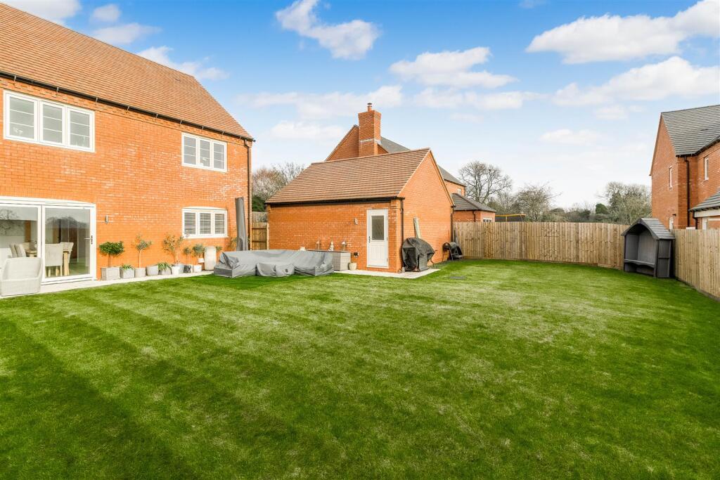 5 Wilson Close 033.jpg