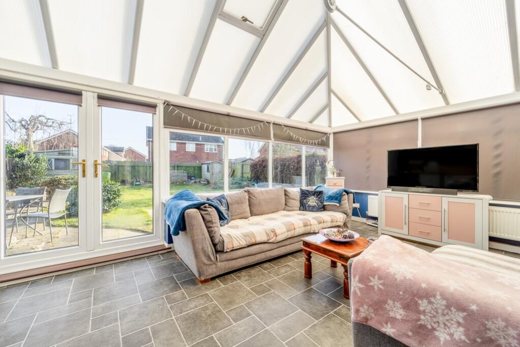 6 Lighton Avenue (Frampton)-19